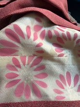Load image into Gallery viewer, Giacca Michiyuki tradizionale vintage giapponese in seta bianca e rossa con motivo micro onde
