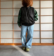 Load image into Gallery viewer, Bomber ALPHA smanicato nero acquistato a Tokyo