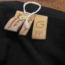 Load image into Gallery viewer, Abito Romeo Gigli linea G nero fine 8os primi 90s