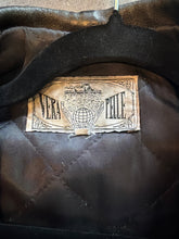 Load image into Gallery viewer, Giacca biker in pelle nera anni ’90