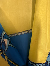 Load image into Gallery viewer, Camicia vintage in seta – Stampa barocca anni ’90