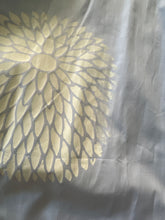 Load image into Gallery viewer, camicia CRISANTEMO