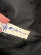 Load image into Gallery viewer, Abito vintage sartoriale anni ’60 – Antonelli Sport numerato – seta nera