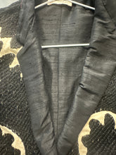 Load image into Gallery viewer, Giacca con ricamo Suzani damodara