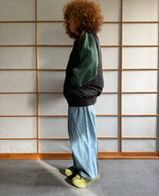 Load image into Gallery viewer, Bomber ALPHA smanicato nero acquistato a Tokyo