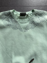 Load image into Gallery viewer, Felpa Carhartt ricamo Sashiko onda pezze unico