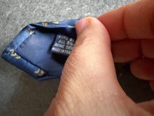 Load image into Gallery viewer, Pluto Disney – Cravatta vintage in seta anni ‘90