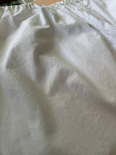 Load image into Gallery viewer, Bermuda antichi della nonna bianchi