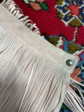 Load image into Gallery viewer, Gonna frange in camoscio rosa 80s