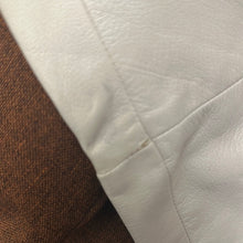 Load image into Gallery viewer, Pantalone bianco in pelle 80s