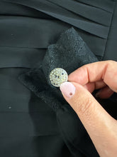 Load image into Gallery viewer, Abito sartoriale in crepe di seta nera fine 60s