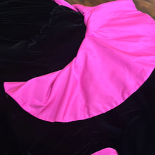 Load image into Gallery viewer, Abito Victor Costa in velluto nero 80s