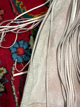 Load image into Gallery viewer, Gonna frange in camoscio rosa 80s