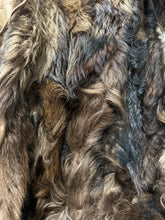 Load image into Gallery viewer, Bomber smanicato in montone 80s