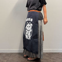 Load image into Gallery viewer, Grembiule giapponese in tela Maneki-neko – workwear tradizionale