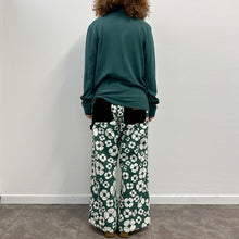 Load image into Gallery viewer, Polo verde Heritage Shisa