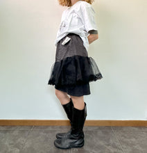 Load image into Gallery viewer, Gonna Bianco nero con balza in pizzo 80s