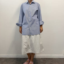 Load image into Gallery viewer, KATAMI — Camicia a righe bianche e blu Borrelli