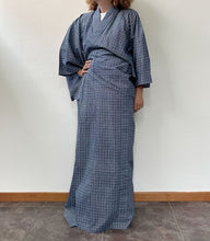 Load image into Gallery viewer, Yutaka blu con stampe;bianche geometriche