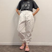 Load image into Gallery viewer, Pantaloni Neo Blood Tokyo – Bianchi anni ’80 (Deadstock)