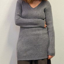 Load image into Gallery viewer, Prada maglione grigio anni ’90.