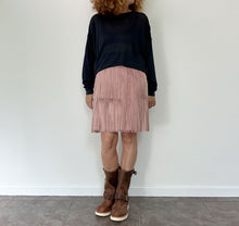 Load image into Gallery viewer, Gonna frange in camoscio rosa 80s