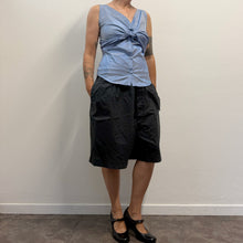 Load image into Gallery viewer, Top vintage Cristina Pitteri in shantung di seta color celeste, realizzato nei primi anni 2000.