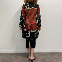 Load image into Gallery viewer, Giacca con ricamo Suzani damodara