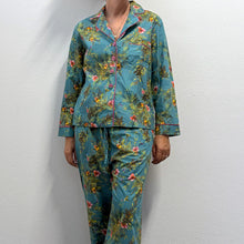 Load image into Gallery viewer, Set pigiama 7/8 Red COUTURE EAST in 100% cotone biologico.