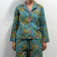 Load image into Gallery viewer, Set pigiama 7/8 Red COUTURE EAST in 100% cotone biologico.