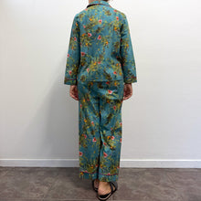 Load image into Gallery viewer, Set pigiama 7/8 Red COUTURE EAST in 100% cotone biologico.