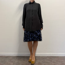Load image into Gallery viewer, Camicia Valentino in seta lavata nera