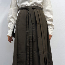 Load image into Gallery viewer, Hakama Vintage Tradizionale Giapponese Sendai-hira – Seta Ki-tsumugi