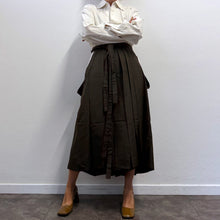 Load image into Gallery viewer, Hakama Vintage Tradizionale Giapponese Sendai-hira – Seta Ki-tsumugi