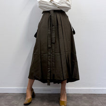 Load image into Gallery viewer, Hakama Vintage Tradizionale Giapponese Sendai-hira – Seta Ki-tsumugi