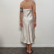 Load image into Gallery viewer, Sottoveste vintage in rasatello di seta