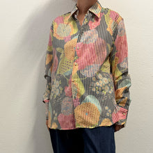 Load image into Gallery viewer, Camicia Vintage Operata con Fantasia Floreale Giapponese (Fine Anni '90)