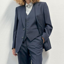 Load image into Gallery viewer, Completo tre pezzi blu scuro lana fine 70s