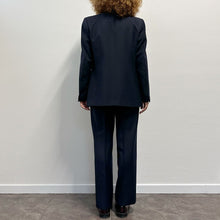 Load image into Gallery viewer, Completo tre pezzi blu scuro lana fine 70s