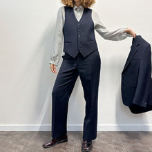 Load image into Gallery viewer, Completo tre pezzi blu scuro lana fine 70s