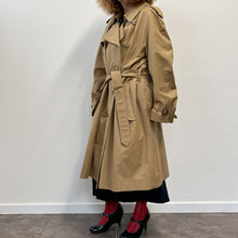 Load image into Gallery viewer, Trench militare Burberry fine 70s