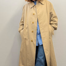 Load image into Gallery viewer, Trench Burberrys’ Vintage