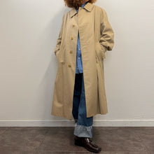 Load image into Gallery viewer, Trench Burberrys’ Vintage