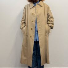 Load image into Gallery viewer, Trench Burberrys’ Vintage
