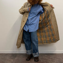 Load image into Gallery viewer, Trench Burberrys’ Vintage