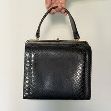 Load image into Gallery viewer, Borsa a Mano Vintage Rigida d'Epoca – Blu Notte con Ricamo Floreale e Dettagli in Pelle