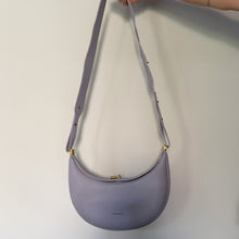 Load image into Gallery viewer, Songmont Luna Bag – Colore Lilla / Taro (Misura Medium Standard)
