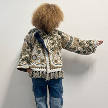 Load image into Gallery viewer, K-COPRIMI giacca ripresa da un modello vintage di Jeogori