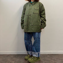 Load image into Gallery viewer, Hunter 6 Pocket Jacket – 90s Deadstock Khaki