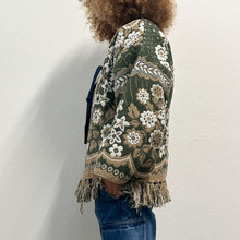 Load image into Gallery viewer, K-COPRIMI giacca ripresa da un modello vintage di Jeogori